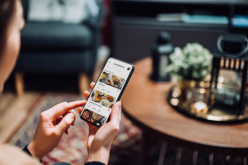 Food delivery apps in China